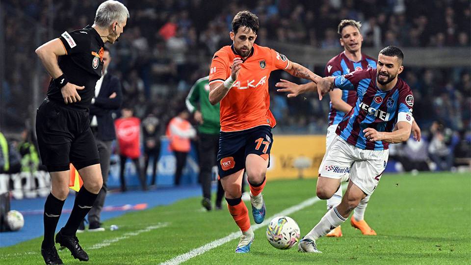 Başakşehir Trabzonspor maçı saat kaçta, hangi kanalda canlı yayınlanacak? İşte, muhtemel 11'ler... 6